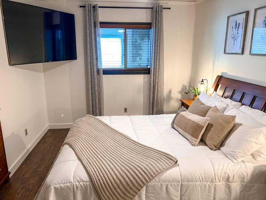 202D Summit - Completely Remodeled Modern Condo In Summit! สโนว์ชู ภายนอก รูปภาพ