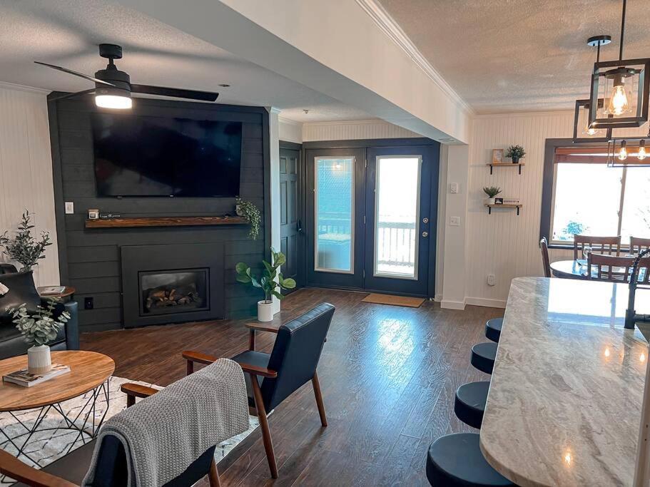 202D Summit - Completely Remodeled Modern Condo In Summit! สโนว์ชู ภายนอก รูปภาพ